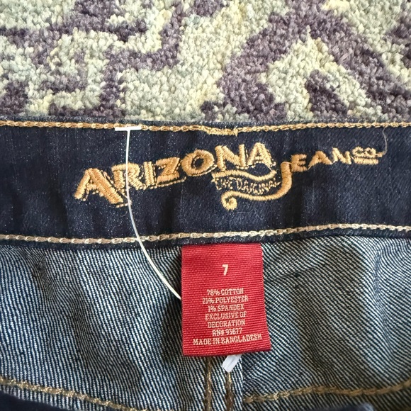 Y2K Summer Arizona Jean Co NWOT Dark Wash Low Rise Shorts Casual Size 7 - Picture 2 of 5